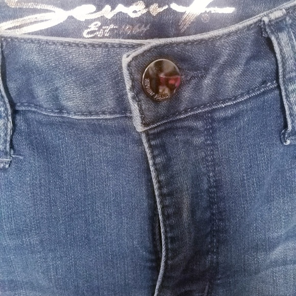 Seven7 Limited Edition Weekend Fray Hem Shorts - Picture 5 of 8